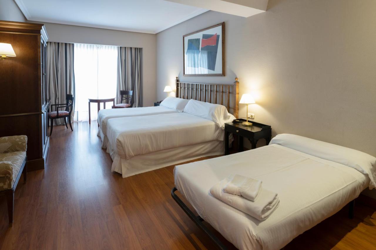 Quarto Duplo ou Twin com Cama Extra (3 Adultos)